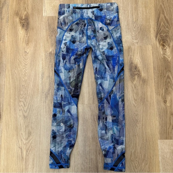 Lululemon On Pace Tight 7/8 25"
Sun Dazed Multi Blue size 4 - Picture 4 of 13